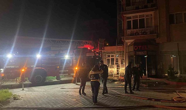 Alaşehir'de 5 katlı otelde korkutan yangın