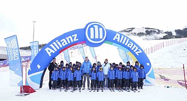 Allianz Türkiye 'Dağ Gibi Arkanızdayız' projesiyle Palandöken'de kız çocuklarını kayak sporuyla tanıştırdı