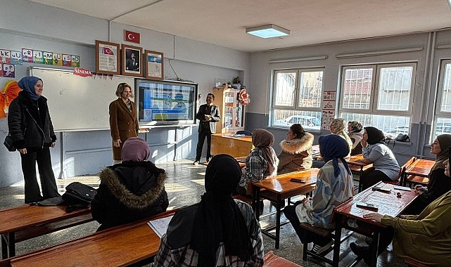 Altıntaş'ta Aile Okulu Kursu devam ediyor