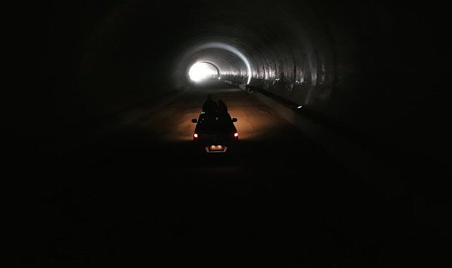 Amanos Dağları'nda 8.5 kilometre uzunluğu tünelde ışık göründü