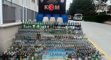 Amasya'da kaçak alkol operasyonu: 615 şişe ve 30 bidon ele geçirildi