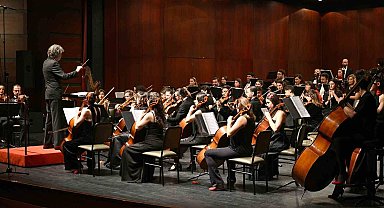 Anadolu Üniversitesi Senfoni Orkestrası'ndan yeni yıl konseri