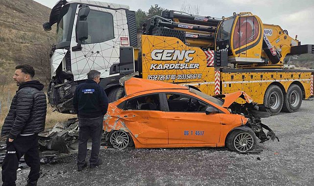 Ankara'da 6 araçlı zincirleme kaza: 5 yaralı