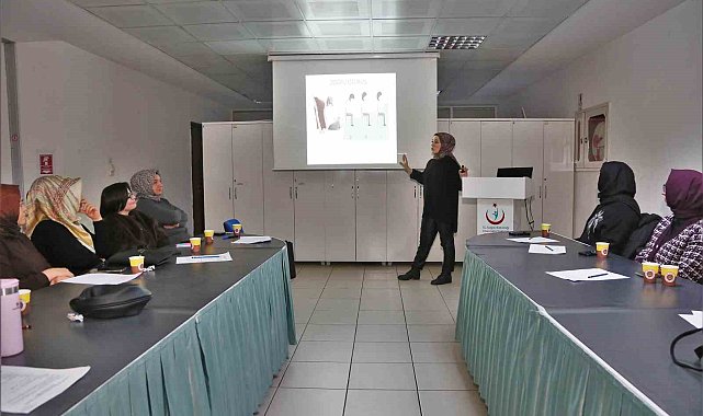 Ankara'da çocuk gelişim merkezi eğitimcilerine yönelik eğitim programı düzenlendi