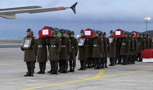 Ankara'da uçak kazasında hayatını kaybeden Libyalı askerler resmi törenle ülkelerine uğurlandı
