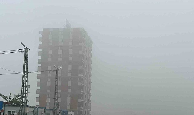 Antakya'da sis etkili oldu