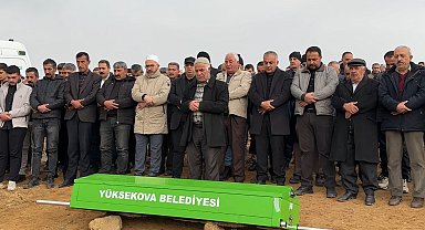 Aracın uçtuğu barajda hayatını kaybeden genç toprağa verildi