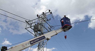 Aras EDAŞ, Patnos'ta enerji altyapısını güçlendirmeyi sürdürüyor