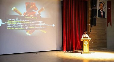 Ardahan'da "Bağımlılıkla Mücadele Konferansı" düzenlendi