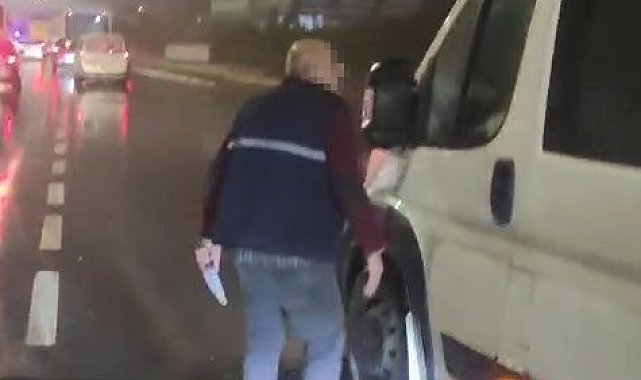 Arnavutköy'de trafikte bıçaklı gerginlik