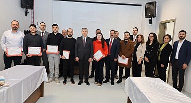 Artvin'de tütün kullanımını bırakan 15 kişiye Vali Ergün'den teşekkür