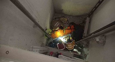 Asansör boşluğuna düşen işçi yaralandı