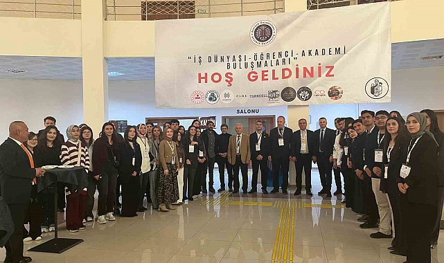 Atatürk Üniversitesi'nde "Ticari Bankacılık" paneli düzenlendi