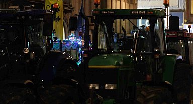 Avrupalı çiftçilerden AB zirvesinin yapıldığı Brüksel'de traktörlü protesto