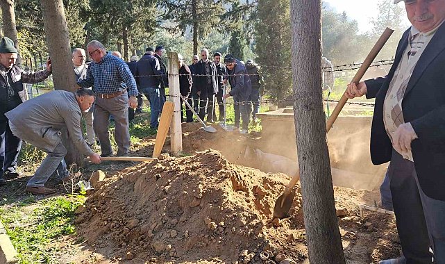 Aydın'da minarelerden yarım asır boyunca sesi yankılanan Hafız Güngör hayatını kaybetti