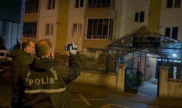 Baba-oğul arasındaki kavga kanlı bitti: 1'i ağır 2 yaralı