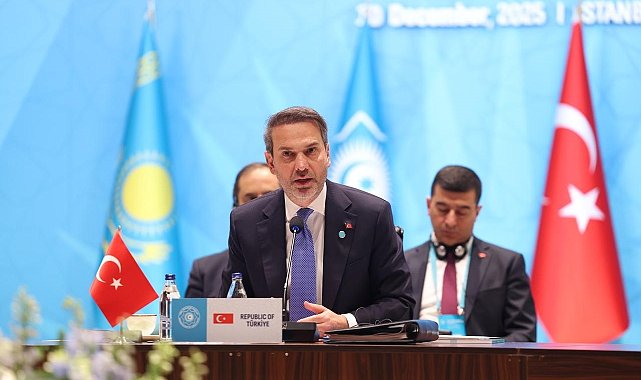 Bakan Bayraktar: "Doğudan batıya 'yeşil enerji hattı' çalışmaları başlıyor"