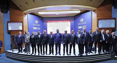 Bakan Bolat: "Kasımda ihracatımız, olumsuz takvim etkisine rağmen yüzde 2,2 artışla 22,7 milyar dolar olarak gerçekleşti"