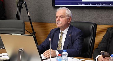 Bakan Göktaş: "Sosyal ağ sağlayıcılarına 15 yaşından küçük çocuklara kesin olarak hizmet sunmama ve hesap açmama yükümlülüğü getirilmesini öneriyoruz"