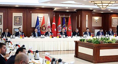 Bakan Güler: "PKK'yı tam bitirdiğimiz anda terör örgütü de 'Terörsüz Türkiye' sürecine uyacağını açıkladı"