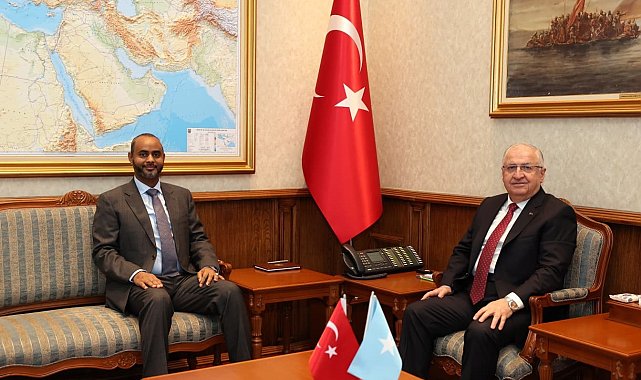 Bakan Güler, Somali Limanlar ve Deniz Ulaştırma Bakanı Abdülkadir Muhammed Nur ile bir araya geldi