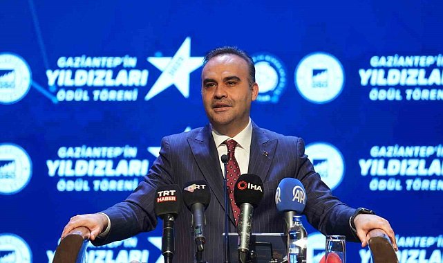 Bakan Kacır: "23 yıl önce 36 milyar dolar olan yıllık ürün ihracatımız 270,6 milyar dolara çıktı"