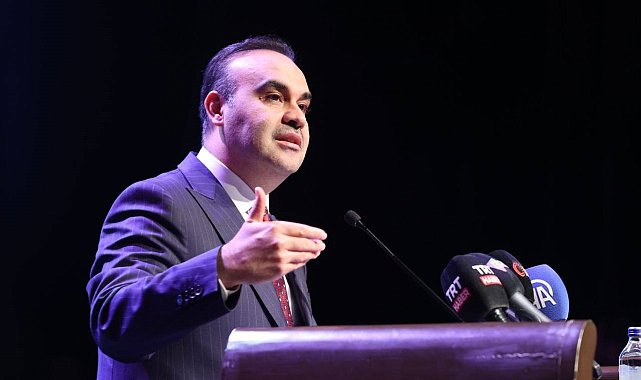 Bakan Kacır: "Kardeş Libya halkına ve hükümetine taziyelerimi sunuyorum"