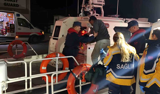 Balıkçı teknesinde yaralanan vatandaşa Sahil Güvenlikten tıbbi tahliye