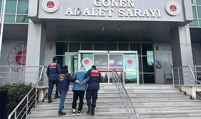 Balıkesir'de Jandarmadan firari hükümlüye suç üstü operasyon