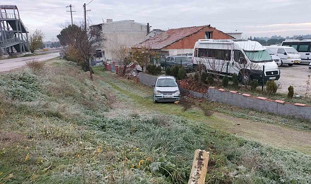 Balıkesir'de otomobil şarampole uçtu; 1 yaralı