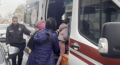 Balkona dökülen soba külü yangına neden oldu: 4 kişi dumandan etkilendi