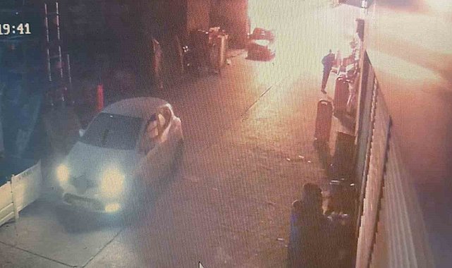 Başakşehir'de 1 kişinin öldüğü yangının güvenlik kamerası kayıtları ortaya çıktı
