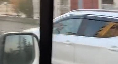 Başakşehir'de bisiklet yoluna giren sürücüler tepki çekti