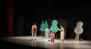 Başkan Çerçioğlu, çocukları tiyatro ile buluşturdu