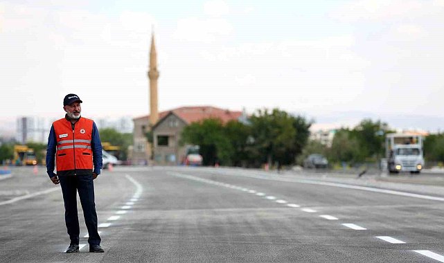 Başkan Çolakbayrakdar: "Şehrimizin ulaşımını geleceğe taşıyan devasa bir eser kazandırdık"