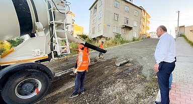 Başkan Sandıkçı: "2025 yılında ilçeye 27,8 kilometre yeni beton yol kazandırdık"