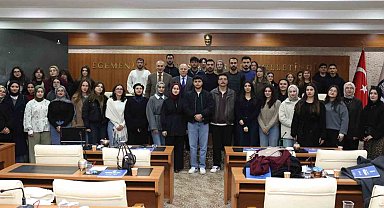 Başkan Sekmen, EBYÜ Hukuk Fakültesi öğrencilerini ağırladı