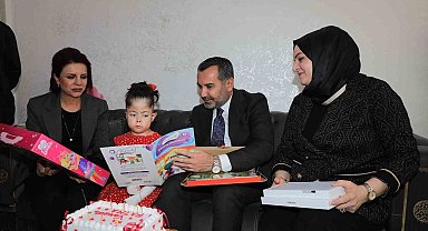 Başkan Şerifoğulları, kelebek hastası Fatma'nın çağrısını karşılıksız bırakmadı