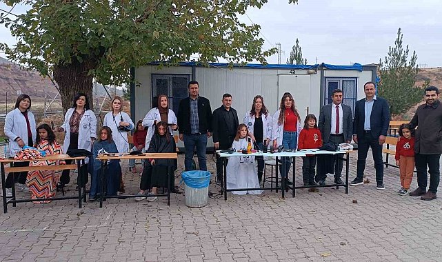 Batman'da köy okullarında eğitim gören öğrenciler ücretsiz tıraş edildi