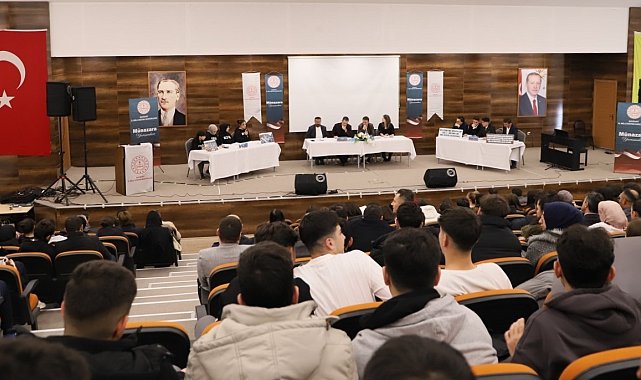 Bayburt'ta 'Liseler Arası Münazara Yarışması' devam ediyor