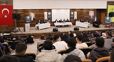 Bayburt'ta 'Liseler Arası Münazara Yarışması' devam ediyor