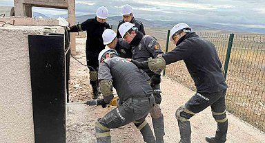 Bayburt'ta Çevik Kuvvet personeline enkazda arama kurtarma eğitimi