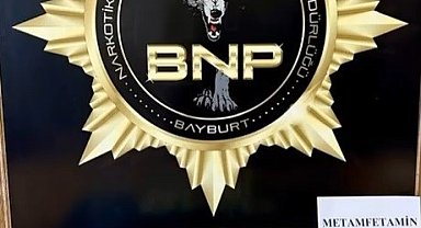 Bayburt'ta uyuşturucu operasyonu: İranlı şahsın mide ve bağırsağında 571 gram metamfetamin çıktı