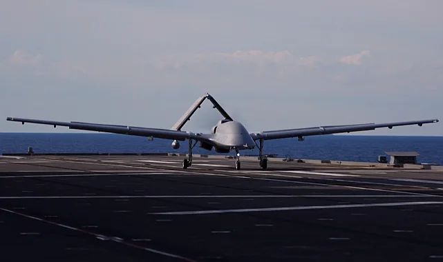 Bayraktar TB3'ten tarihi başarı! TCG Anadolu'da KUSV kontrol testi başarıyla tamamlandı