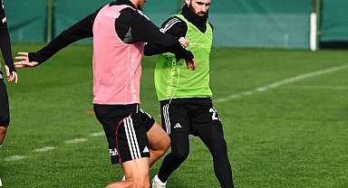 Beşiktaş'ta Rafa Silva, takımla birlikte çalıştı