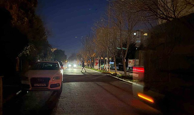 Beylikdüzü'nde sokak aydınlatmalarına bakım yapılmıyor
