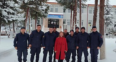 Bilecik Pazaryeri'nde Başkan Kaya'dan görev başındaki çalışanlara yerinde ziyaret