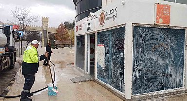 Bilecik'te kent genelinde durak temizliği seferberliği