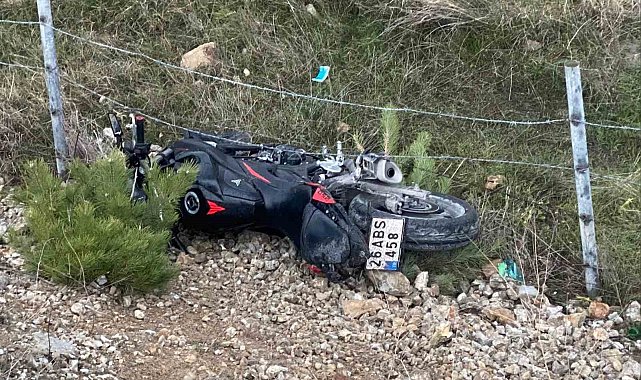 Bilecik'te kontrolden çıkan motosiklet köprüden aşağı uçtu