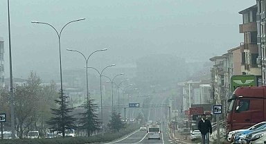 Bilecik'te sis gün boyu etkisini sürdürdü